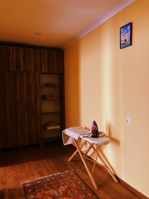 Home Away Home In Heart Of تبليسي المظهر الخارجي الصورة